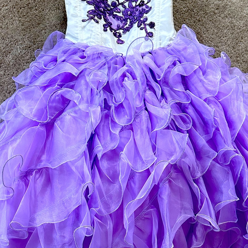 Girls ball gown size 8/9. Purple and white. Very pouffy.